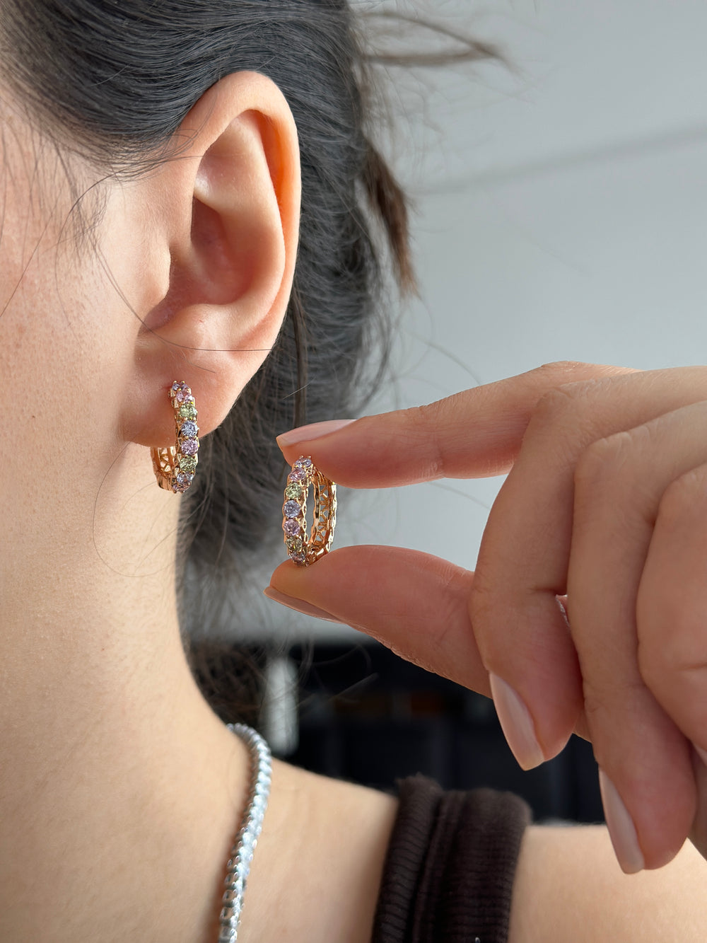 Rose Renkli Taşlı Küpe