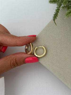 Şerit Detay Halka Küpe