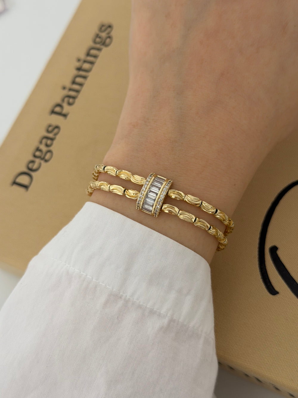 Lazer Desenli Top Çift Sıra Bileklik