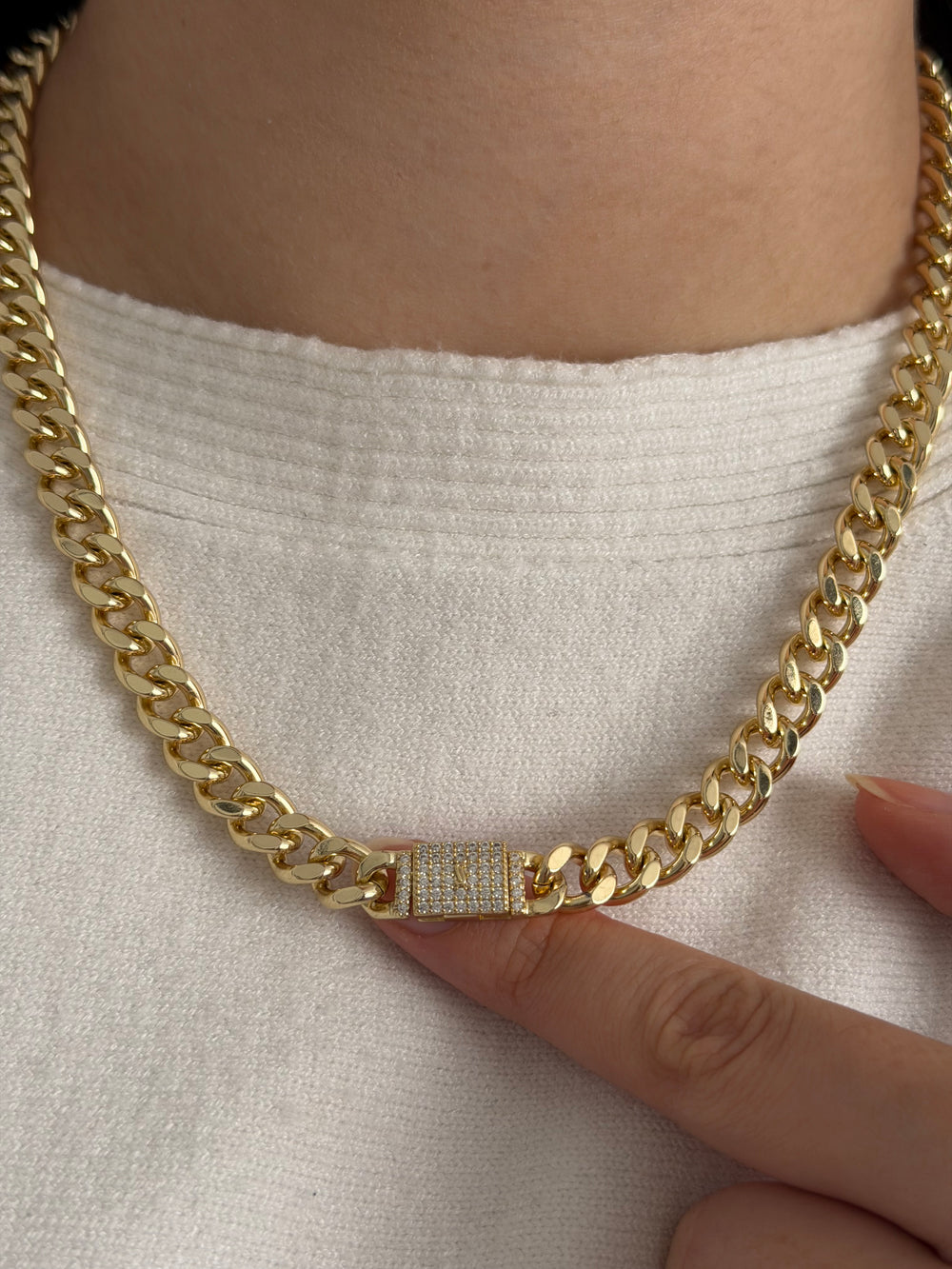 Klipsli Kuyumcu Model Gurmet Kolye