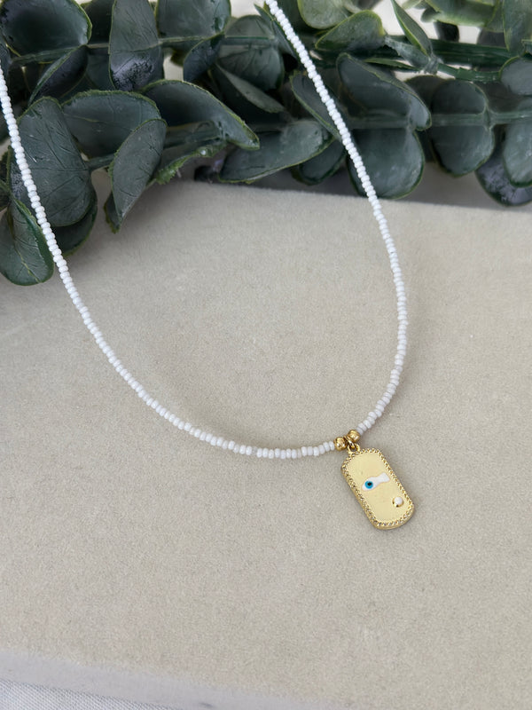 Beyaz Boncuk Gold Plaka Kolye