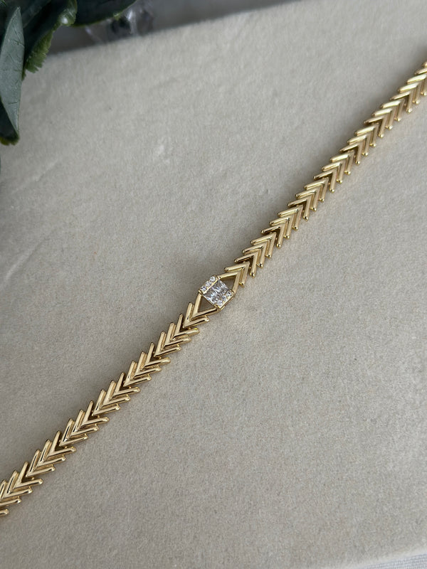 Taşlı Balık Sırtı Bileklik