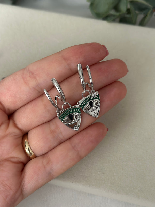 Göz Detay Çoklu Görünüm Küpe