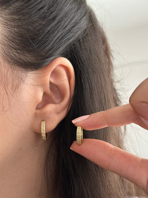 Lazer Desen Kesik Küpe