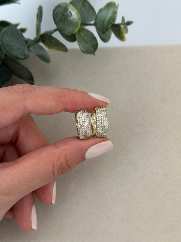 Arkası Açık Kalp Model Küpe