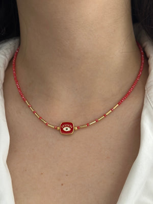 Kırmızı Göz Plaka Boncuk Kolye
