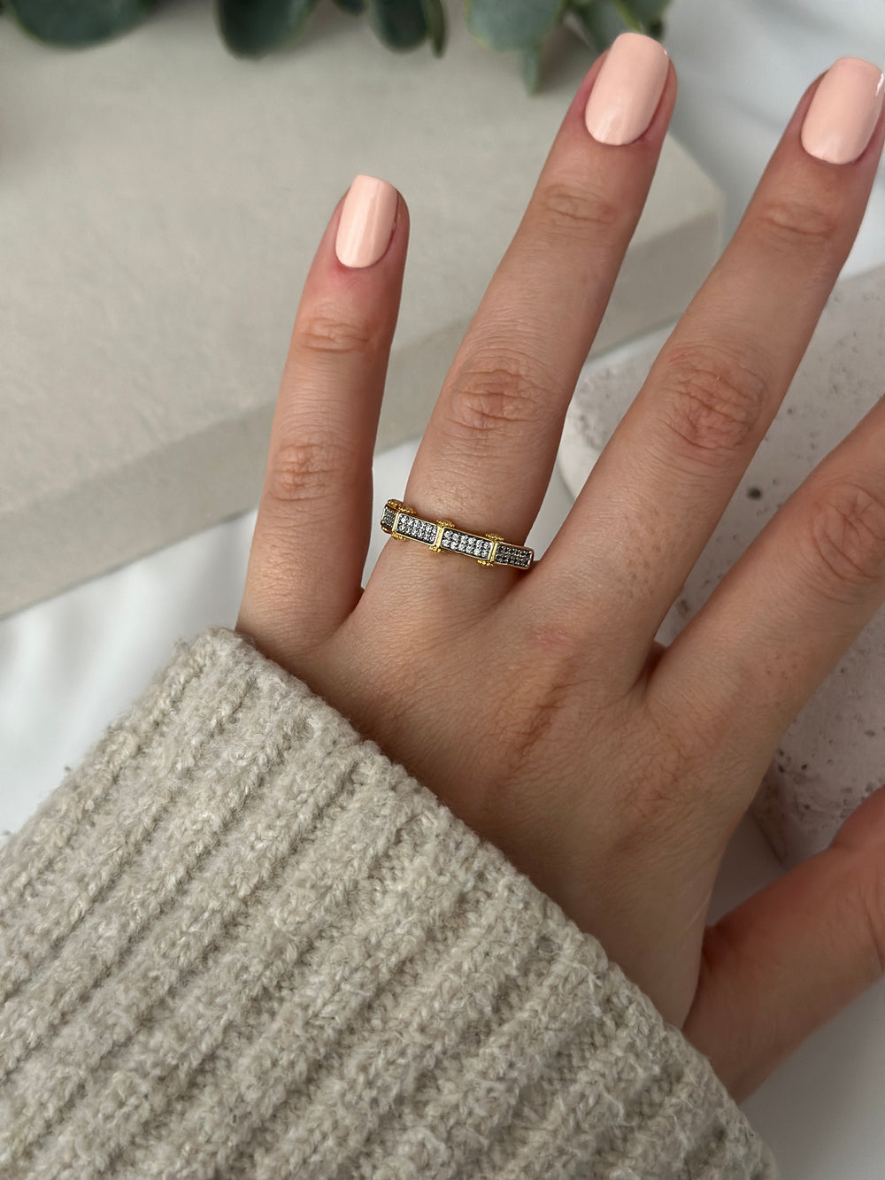 Çelik Taşlı Beşgen Yüzük