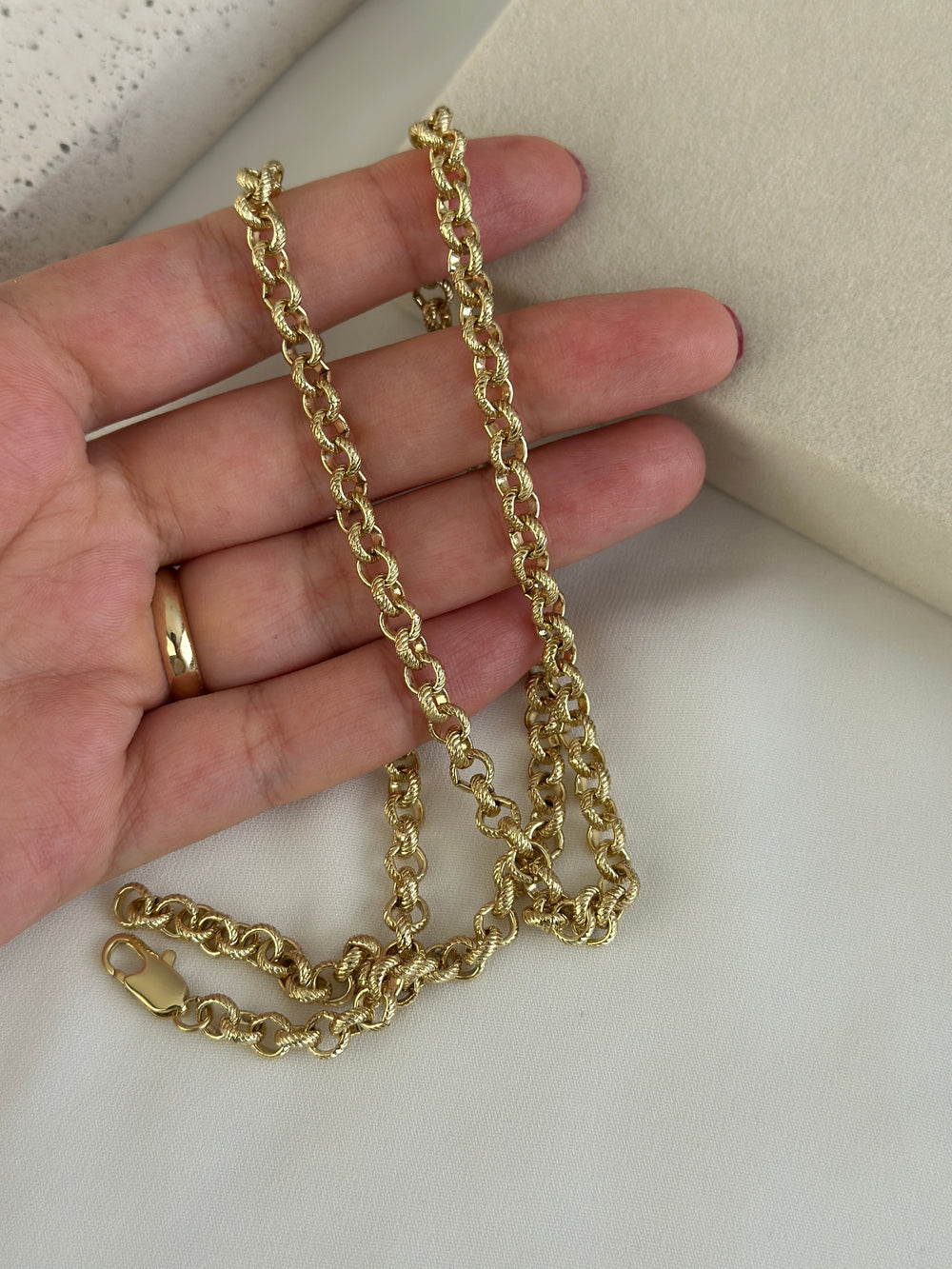 Lazer Çizgili Doc Zincir Kolye