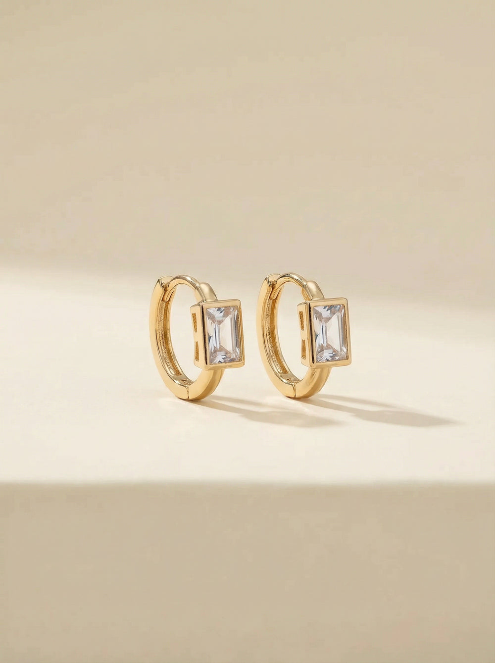 Rose Baget Taşlı Küpe