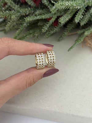 Üç Sıra Yuvarlak Taşlı Küpe