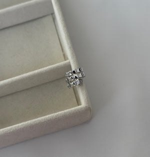 Silver Kaplama Yılan Döngü Kıkırdak Küpe