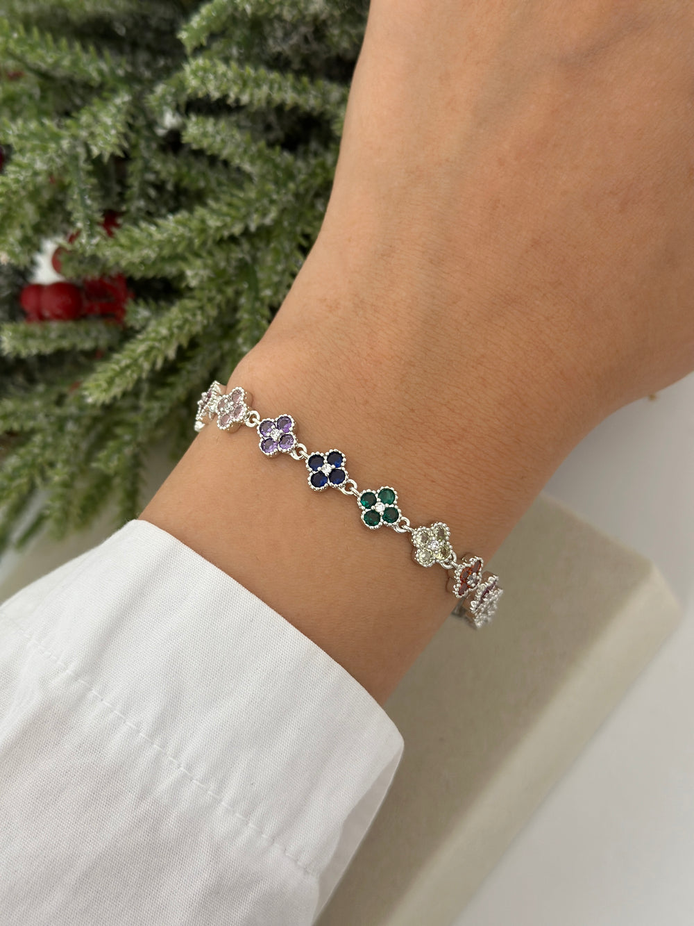 Silver Renkli Taşlı Vip Bileklik