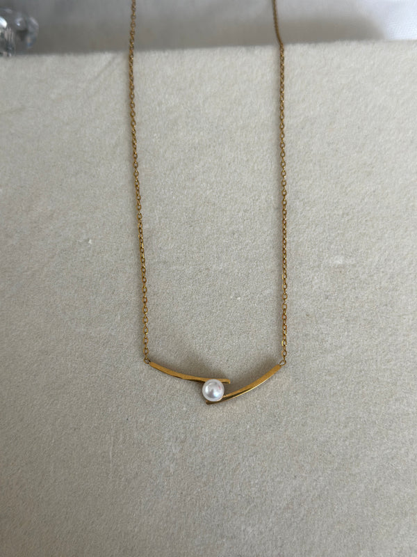 İnci Top Detay Kolye