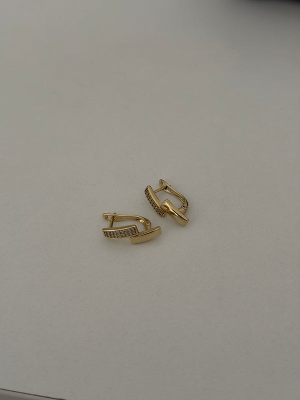 Taşlı Zikzak Küpe