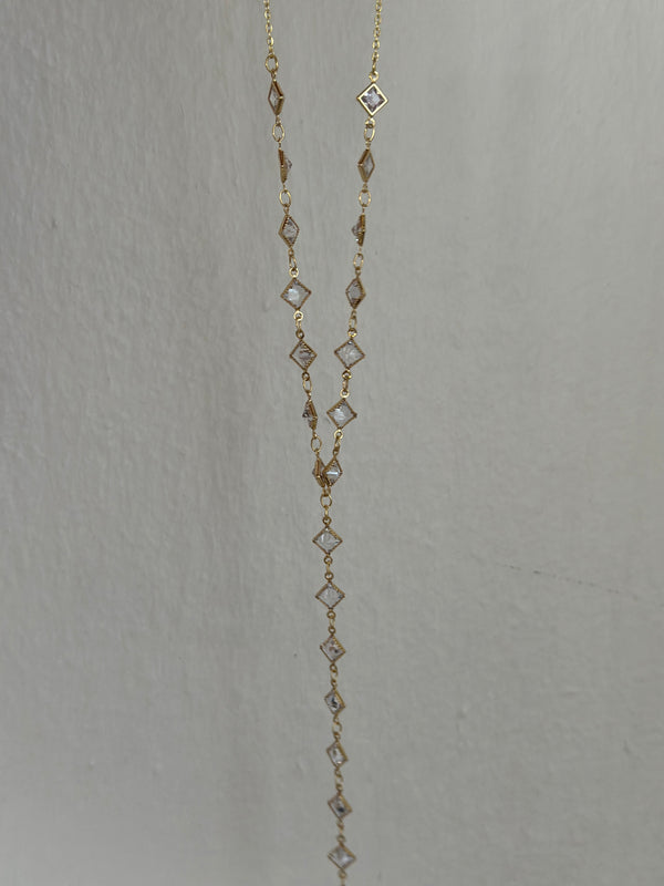 Kare Taşlı Y Kolye