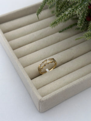 Gold X Taşlı Yüzük