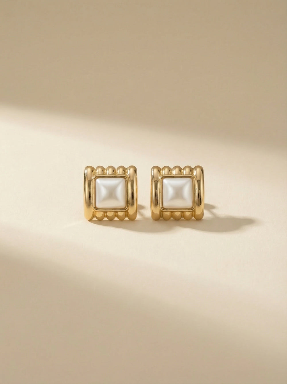 Kare Plaka İncili Küpe