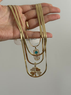 Çelik Yonca Çoklu Kolye