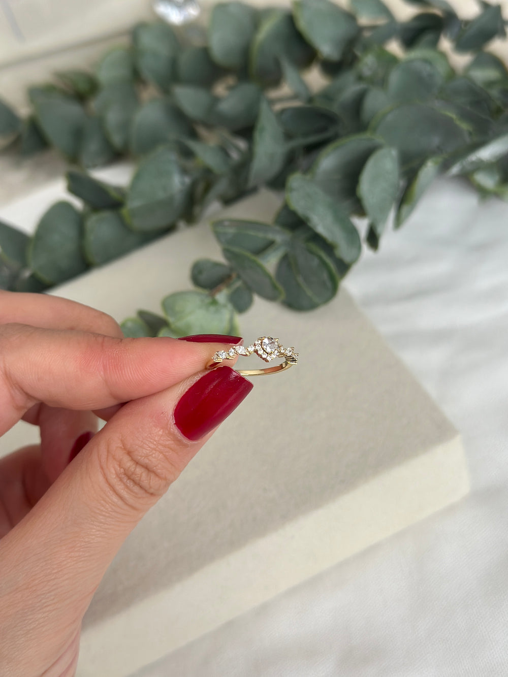 Serçe Parmak Yüzüğü