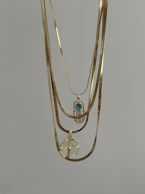 Çelik Yonca Çoklu Kolye