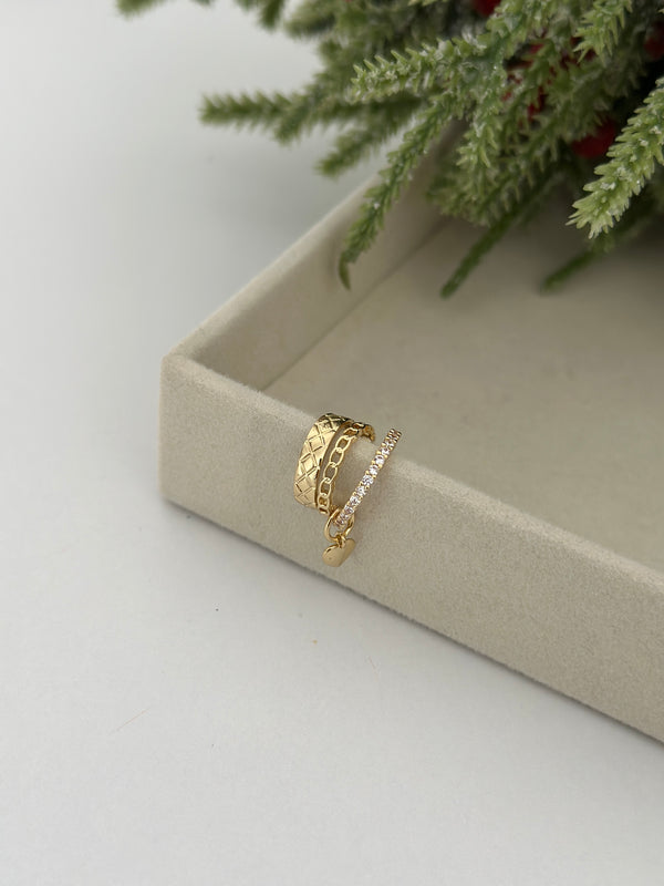 Kalp Charmlı Kıkırdak Küpe