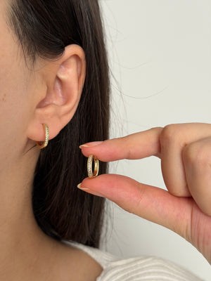 Mini Taşlı Halka Küpe