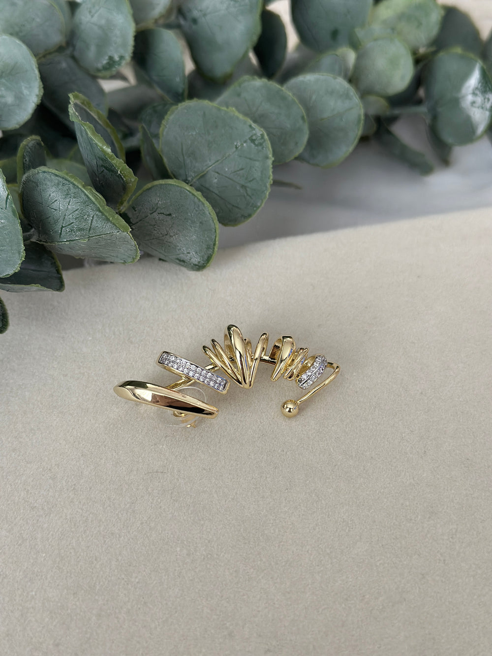 Çoklu Görünüm Tek Delik Küpe (sağ kulak uyumlu)