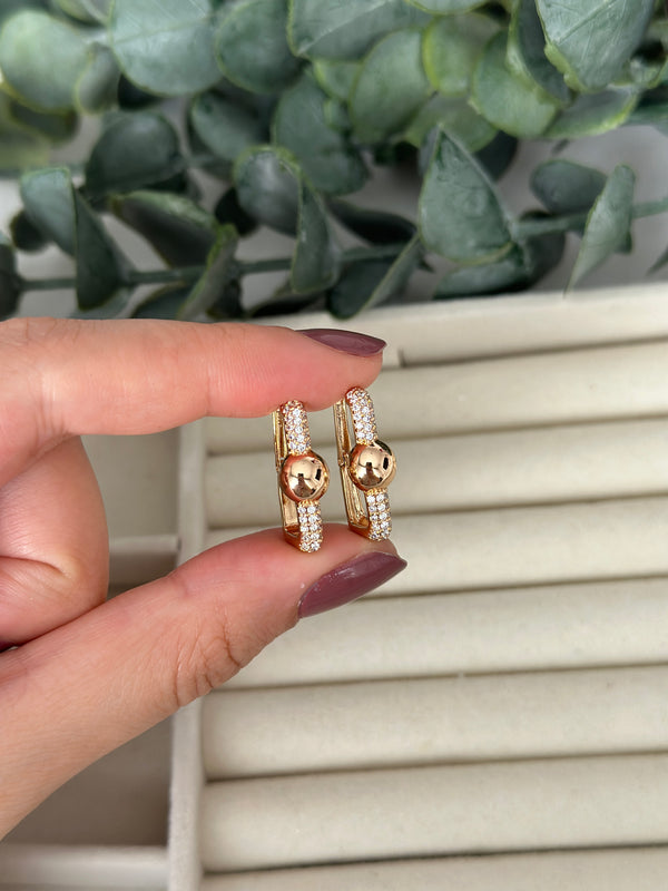 Rose Dikey Topçuk Küpe