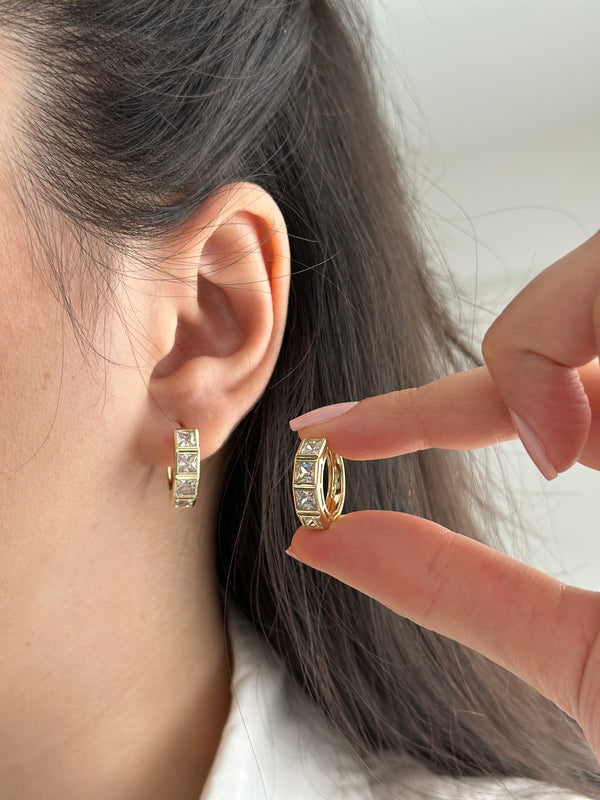 Kare Baget Taş Küpe