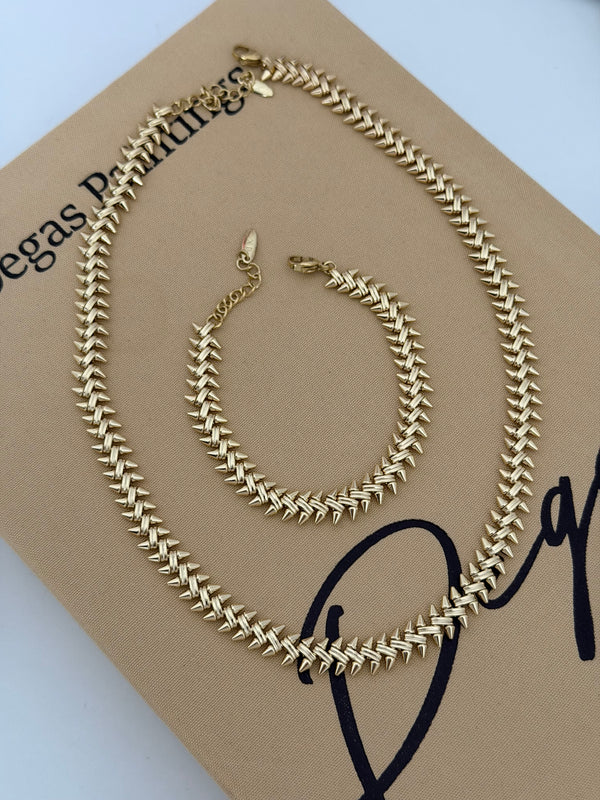 Çivi Model Bileklik