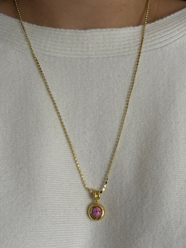 Pembe Charmlı Pul Ezme Kolye