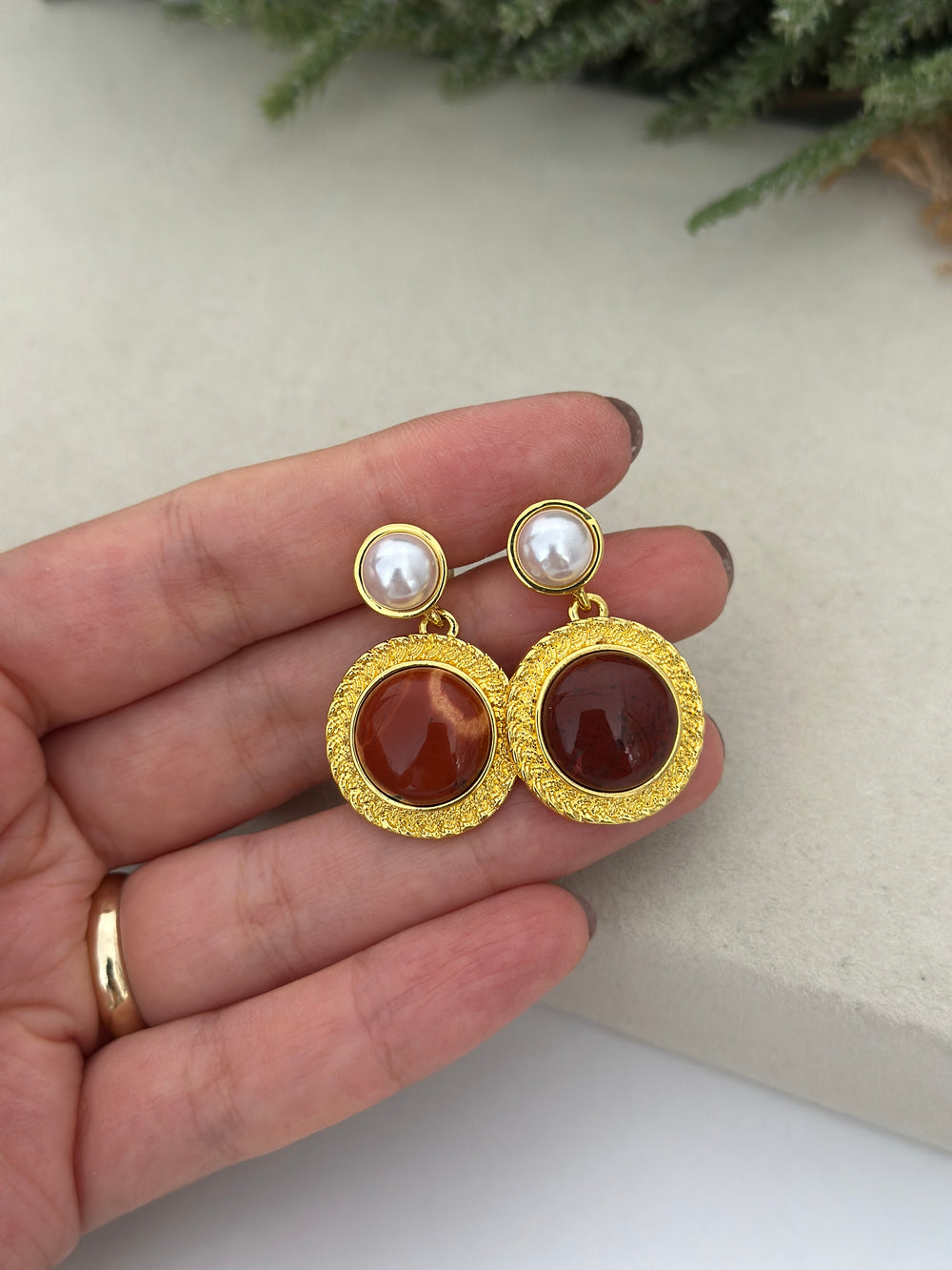 Kahverengi İnci Küpe