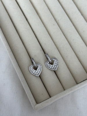 Silver Kalp Charmlı Küpe