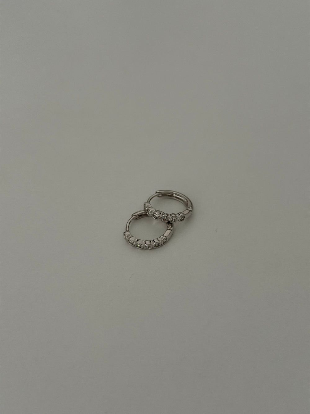 Silver Altı Taşlı Küpe