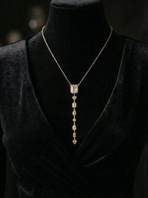 Element Taşlı Y Kolye