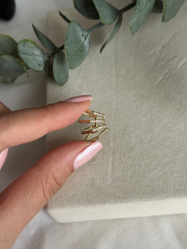 Dörtlü Görünüm Gold Kıkırdak Küpe