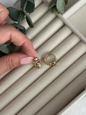 Küçük Boy Kırmızı Taş Bonita Küpe