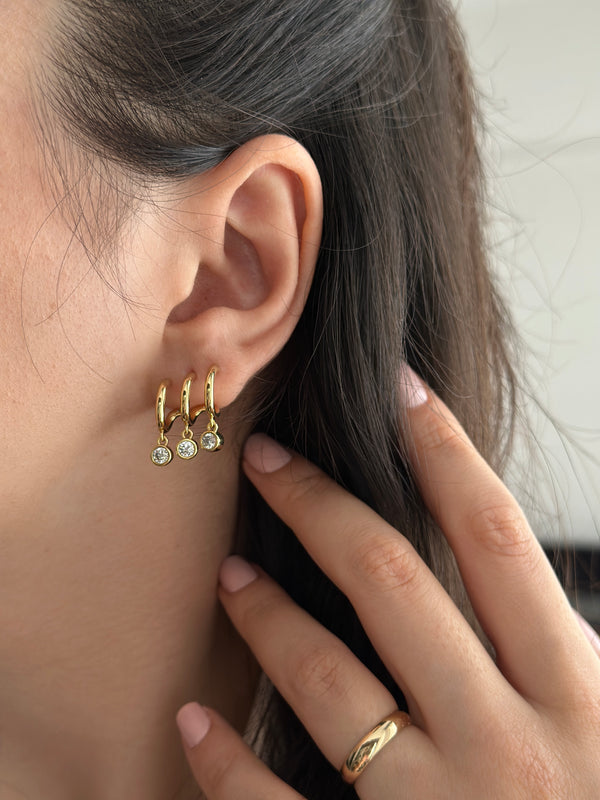 Ucu Taşlı Üçlü Görünüm Küpe