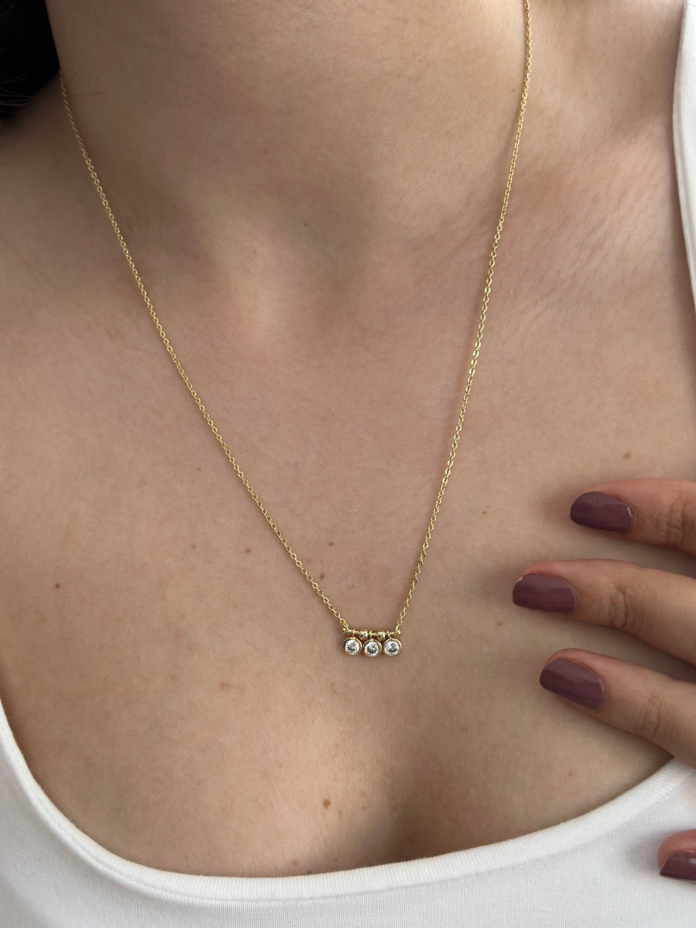 Üç Sıra Taşlı Kolye