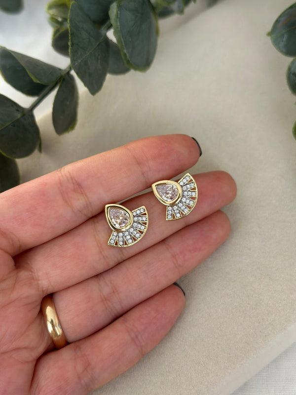 Damla Taşlı Tasarım Küpe