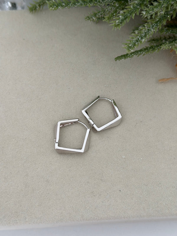 Silver Köşeli Küpe