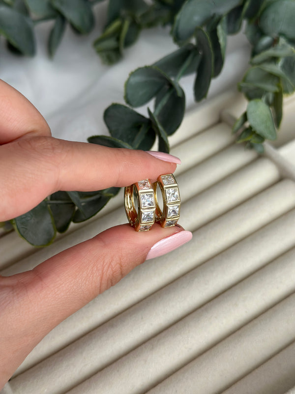 Kare Baget Taş Küpe