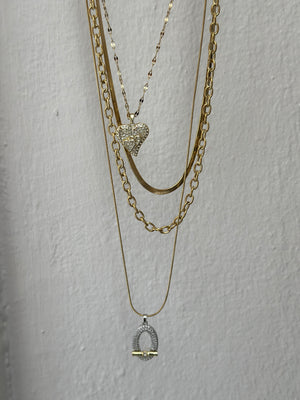 Kalpli 4’lü Kolye