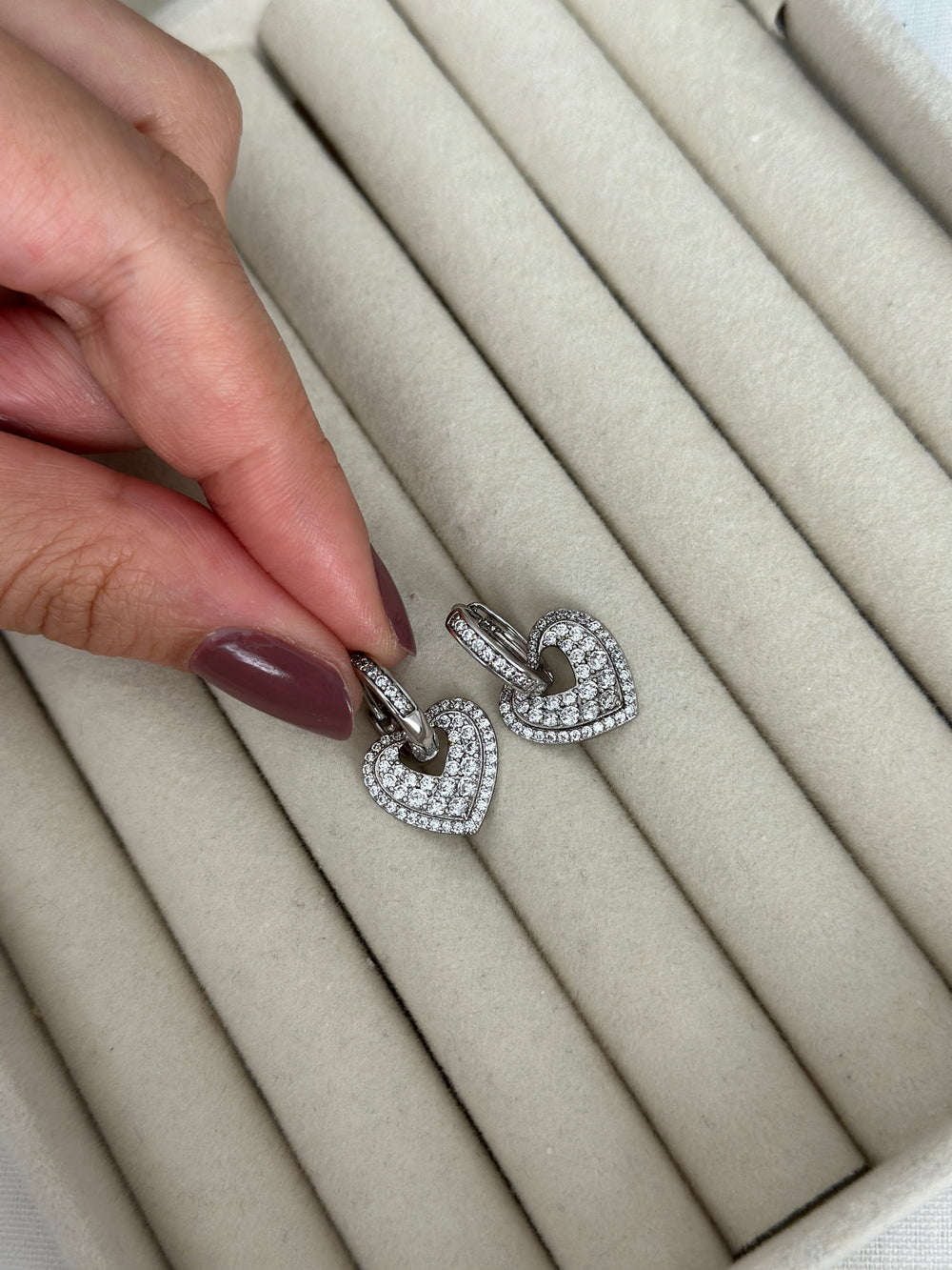 Silver Kalp Charmlı Küpe