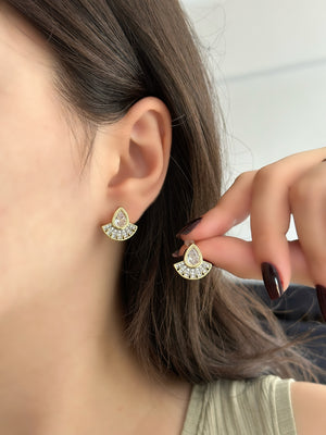 Damla Taşlı Tasarım Küpe