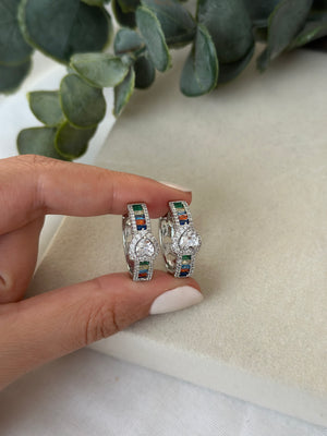 Silver Renkli Taşlı Küpe