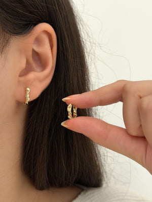 Yılan Sargı Mini Halka Küpe