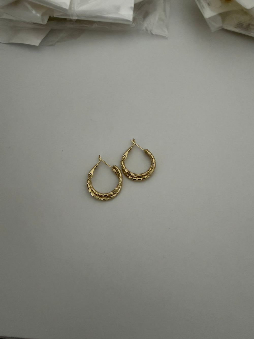 Çift Halka Lazer Desen Küpe