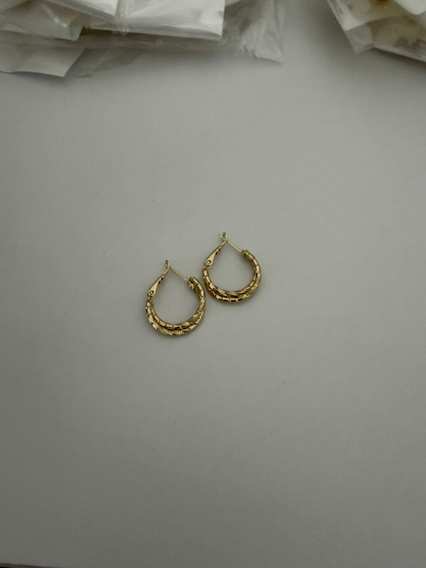 Çift Halka Lazer Desen Küpe