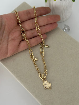 Kalp Charmlı Zincir Kolye